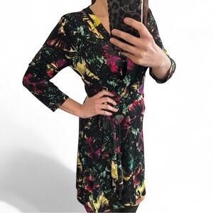 BCBGMaxAzria Chic Tye Dye Pattern Black Wrap Tie V-Neck Midi Dress 3/4 Sleeves